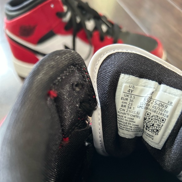 Jordan 1 Chicago Black Toe Mid - Picture 4 of 5